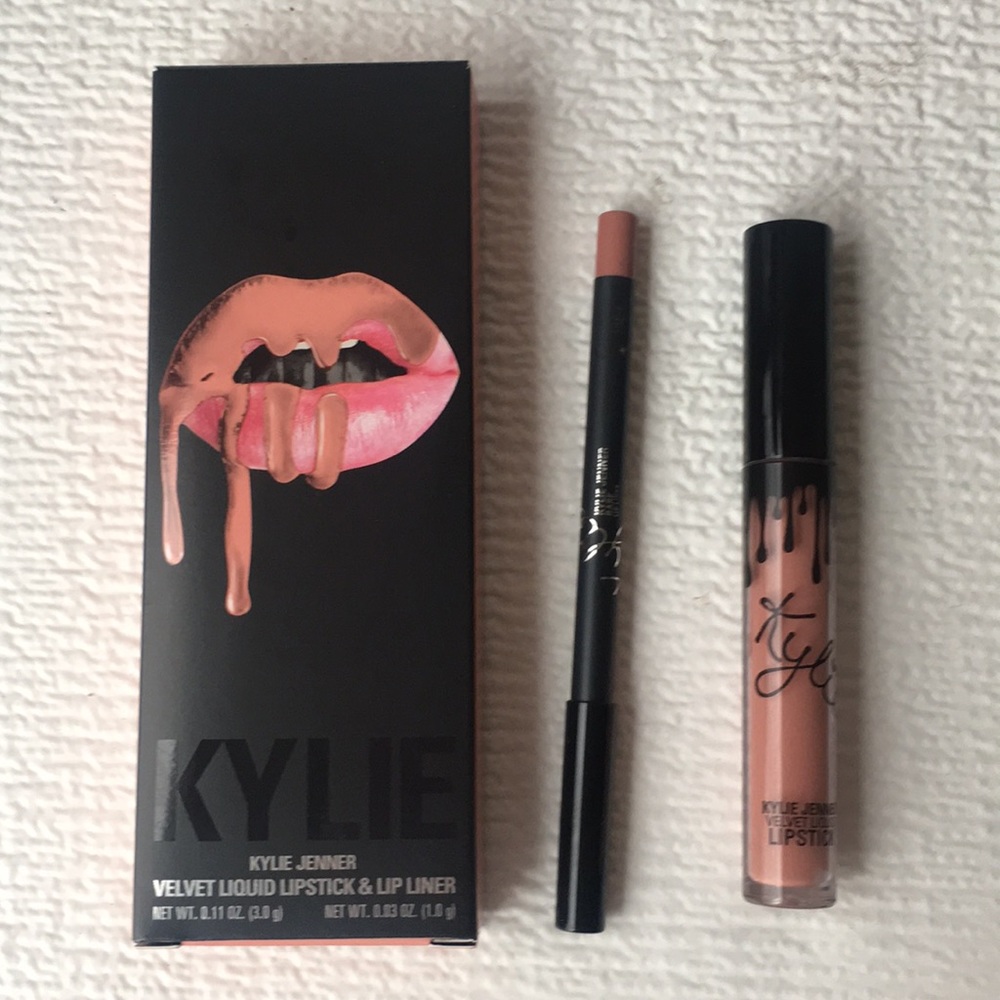 Kylie Jenner velvet liquid lip kit BARE color